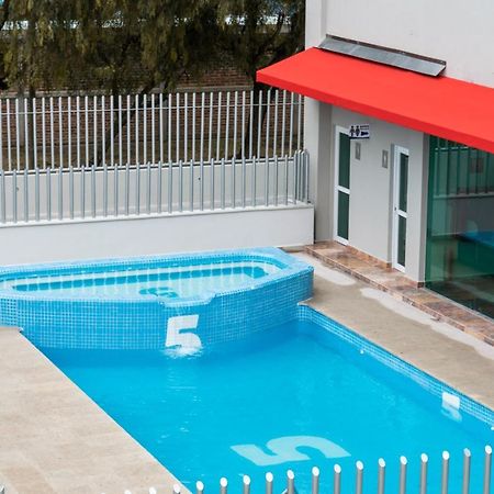 Hotel 5 Inn Plus Λεόν Εξωτερικό φωτογραφία
