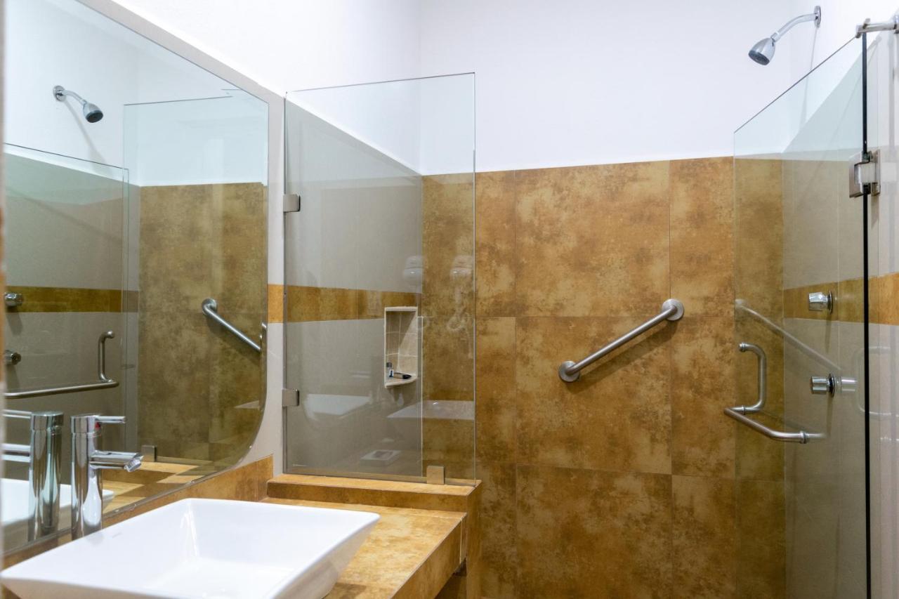 Hotel 5 Inn Plus Λεόν Εξωτερικό φωτογραφία
